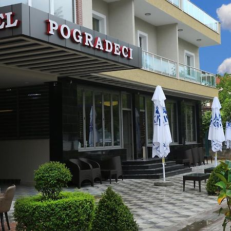 Hotel Pogradeci Екстериор снимка