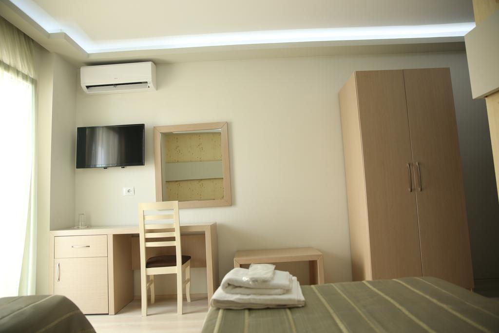 Hotel Pogradeci Стая снимка