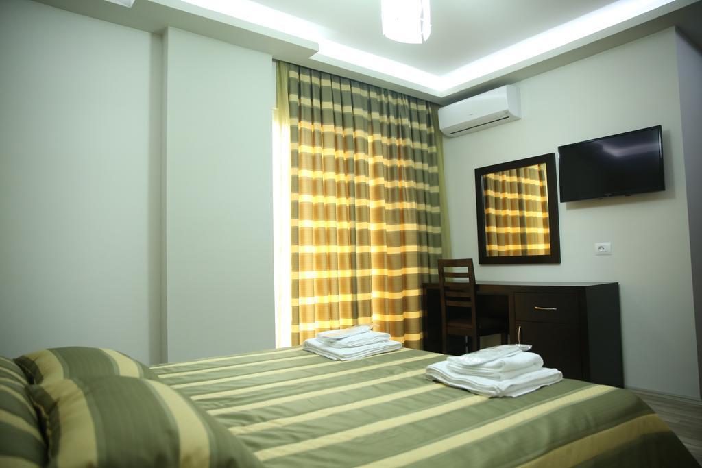 Hotel Pogradeci Стая снимка