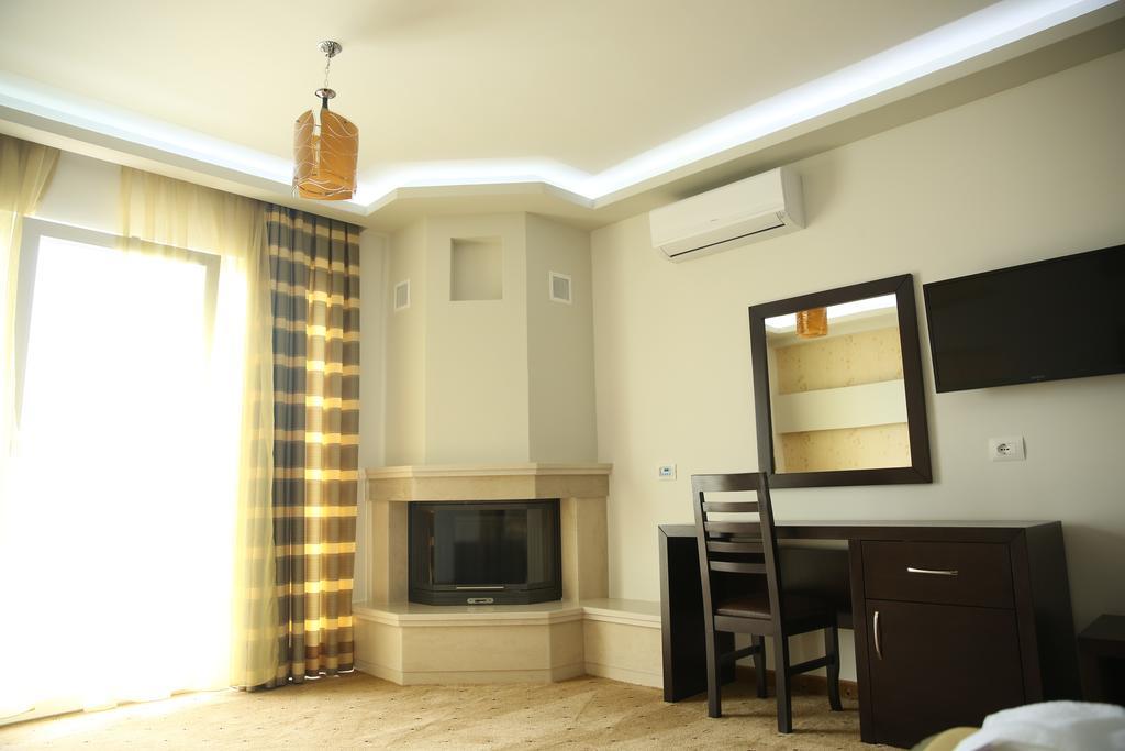 Hotel Pogradeci Стая снимка